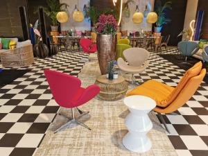 Lack Hocker / Beistelltisch 1